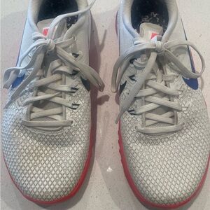 Size 7.5 women metcons, used no box